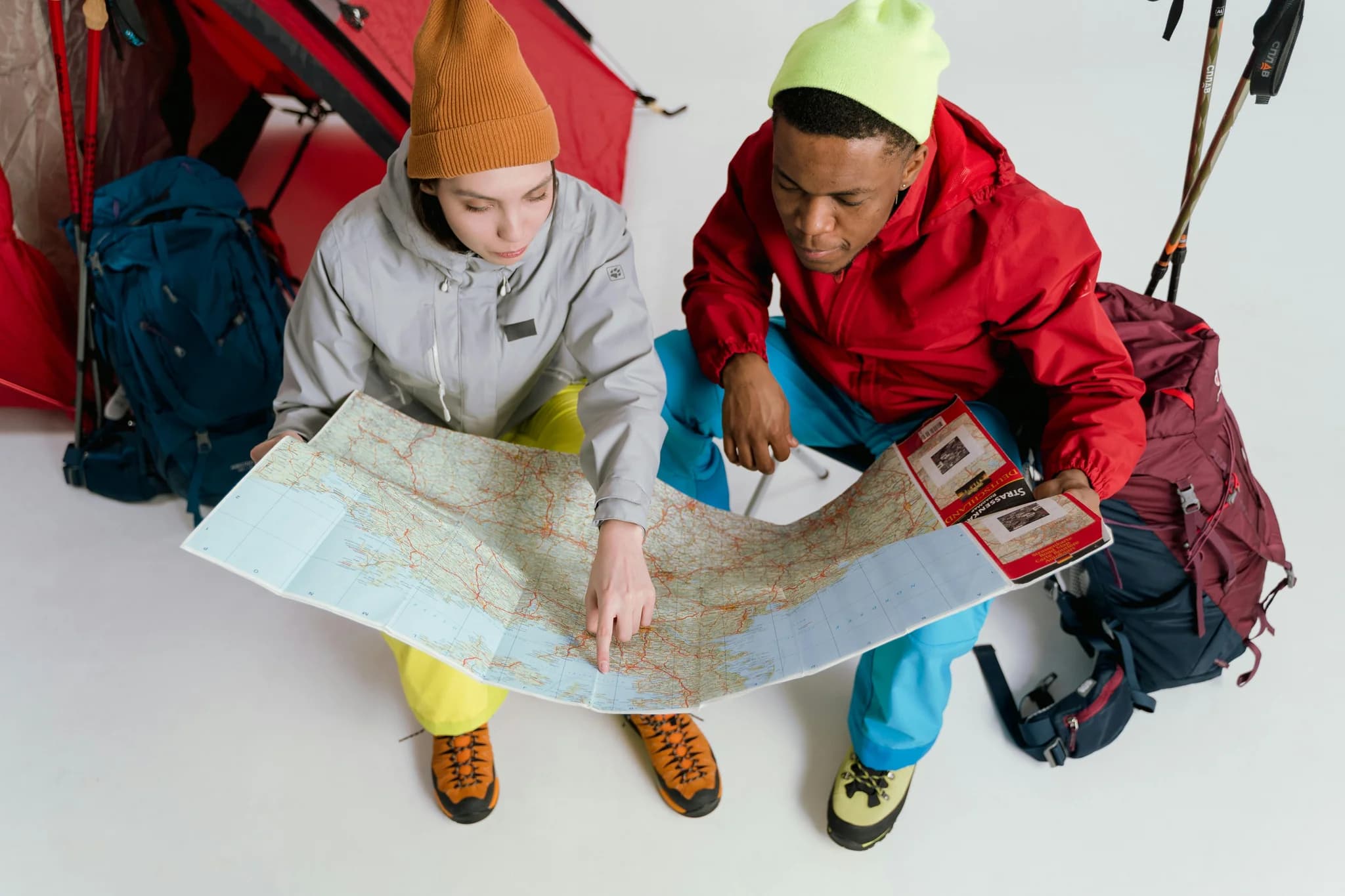 How to Create a Successful Travel Blog in 2025: Your Complete Guide to Standing Out